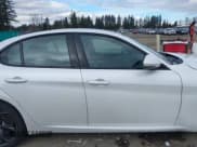 ✅ 2018 Alfa Romeo Giulia Ti Sport • VIN: ZARFAEEN4J7575502 • Лот: 41506566. Опубликован ранее на IAAI с пробегом 85 786 миль. Бесплатный доступ к архиву аукционных продаж из США и подробный отчёт об истории автомобиля на DreamBid. Изображение 13.