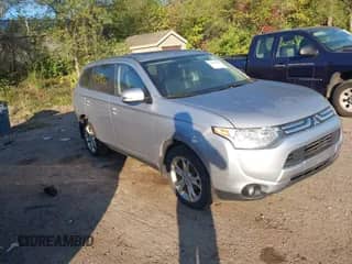 2014 Mitsubishi Outlander SE with VIN JA4AZ3A39EZ002508, listed as a IAAI auction lot 43297966 with 207,511 mi miles and . Bid and sale history available at DreamBid. Image 1.