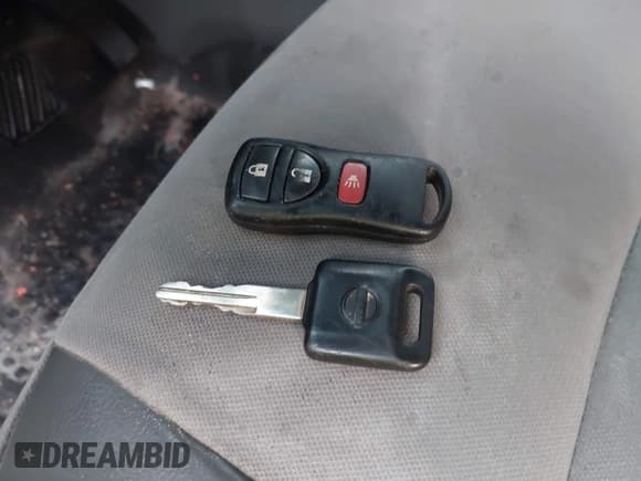 ✅ 2017 Nissan NV Cargo SV • VIN: 1N6BF0LY7HN804459 • Lot: 41476394. Listed on IAAI with 141,054 mi. Free auction sales archive from the USA and detailed vehicle history report at DreamBid. Image 11.