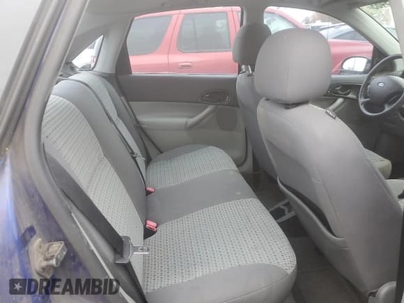 ✅ 2006 Ford Focus S • VIN: 1FAHP34N36W221836 • Lot: 92069465. Listed on Copart with 195,771 mi. Free auction sales archive from the USA and detailed vehicle history report at DreamBid. Image 10.