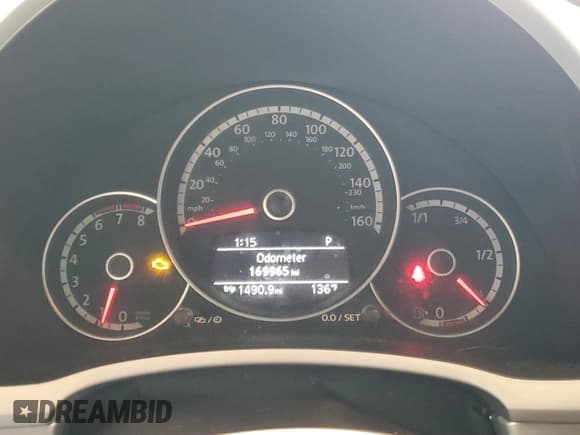 ✅ 2014 Volkswagen Beetle 2.5L • VIN: 3VWJX7ATXEM614430 • Lot: 92179165. Wystawiony na Copart z przebiegiem 169 965 mil. Bezpłatny archiwum sprzedaży aukcyjnych z USA i szczegółowy raport historii pojazdu na DreamBid. Zdjęcie 9.