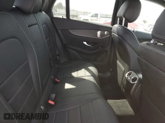 ✅ 2020 Mercedes-Benz GLC 300 • VIN: WDC0G8EB0LF730071 • Лот: 84446725. Опубликован ранее на Copart с пробегом 70 629 миль. Бесплатный доступ к архиву аукционных продаж из США и подробный отчёт об истории автомобиля на DreamBid. Изображение 10.