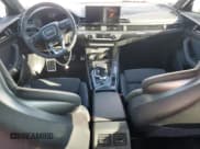 ✅ 2023 Audi S4 Premium Plus • VIN: WAUB4AF46PA010658 • Lot: 82458565. Wystawiony na Copart z przebiegiem 28 359 mil. Bezpłatny archiwum sprzedaży aukcyjnych z USA i szczegółowy raport historii pojazdu na DreamBid. Zdjęcie 8.