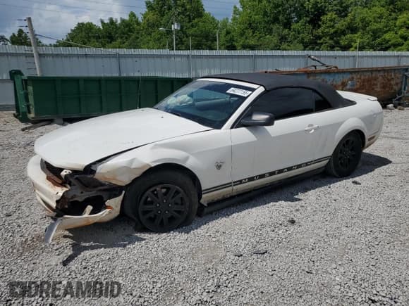 ✅ 2009 Ford Mustang • VIN: 1ZVHT84N495114613 • Lot: 64277155. Listed on Copart with 152,907 mi. Free auction sales archive from the USA and detailed vehicle history report at DreamBid. Image 1.