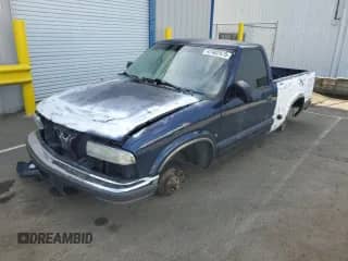 1999 Chevrolet S-10 with VIN 1GCCS14X1X8133382, listed as a Copart auction lot 47482475 with Not provided miles and Non repairable. Bid and sale history available at DreamBid. Image 1.