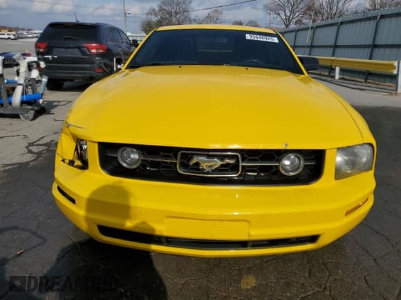 ✅ 2006 Ford Mustang Standard • VIN: 1ZVFT80NX65101485 • Lot: 93646925. Wystawiony na Copart z przebiegiem 179 372 mil. Bezpłatny archiwum sprzedaży aukcyjnych z USA i szczegółowy raport historii pojazdu na DreamBid. Zdjęcie 5.