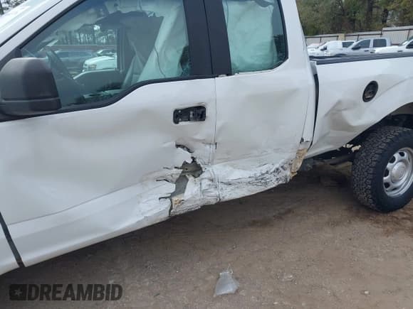 ✅ 2018 Ford F-150 XL • VIN: 1FTFX1E59JFA08676 • Lot: 43904576. Listed on IAAI with 181,396 mi. Free auction sales archive from the USA and detailed vehicle history report at DreamBid. Image 6.