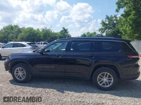 ✅ 2021 Jeep Grand Cherokee Laredo • VIN: 1C4RJKAG1M8153330 • Лот: 42679767. Опубликован ранее на IAAI с пробегом 37 306 миль. Бесплатный доступ к архиву аукционных продаж из США и подробный отчёт об истории автомобиля на DreamBid. Изображение 14.