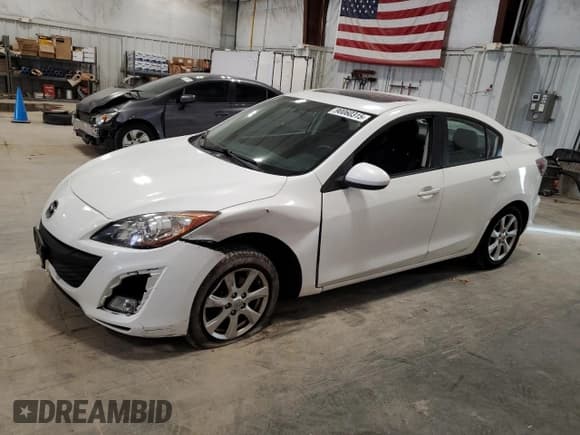 ✅ 2011 Mazda 3 i Touring • VIN: JM1BL1VF1B1388338 • Lot: 90060315. Wystawiony na Copart z przebiegiem 171 443 mil. Bezpłatny archiwum sprzedaży aukcyjnych z USA i szczegółowy raport historii pojazdu na DreamBid. Zdjęcie 1.