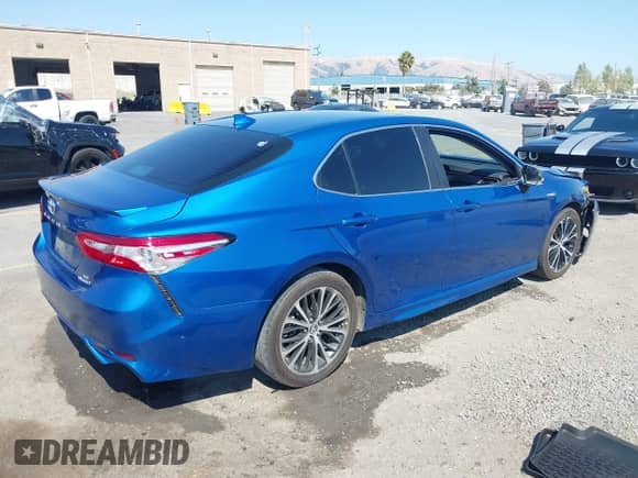 2020 Toyota Camry Hybrid SE с VIN 4T1J31AK1LU011468, выставлен на аукционе IAAI как лот 42711801 с пробегом 76 099 миль миль и . История ставок и продаж доступна на DreamBid. Изображение 4.