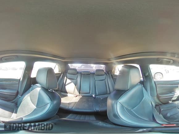 ✅ 2013 Chrysler 300 C • VIN: 2C3CCAET7DH666260 • Лот: 68912145. Опубликован ранее на Copart с пробегом 115 633 миль. Бесплатный доступ к архиву аукционных продаж из США и подробный отчёт об истории автомобиля на DreamBid. Изображение 14.