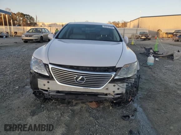 ✅ 2008 Lexus LS 460 • VIN: JTHBL46F385063125 • Lot: 92610155. Listed on Copart with 149,686 mi. Free auction sales archive from the USA and detailed vehicle history report at DreamBid. Image 5.