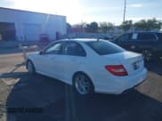 ✅ 2014 Mercedes-Benz C 250 Sport • VIN: WDDGF4HB6ER314397 • Lot: 43896643. Wystawiony na IAAI z przebiegiem 135 214 mil. Bezpłatny archiwum sprzedaży aukcyjnych z USA i szczegółowy raport historii pojazdu na DreamBid. Zdjęcie 3.