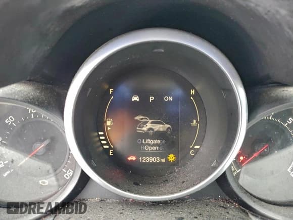 ✅ 2016 FIAT 500X Easy • VIN: ZFBCFXBT8GP381824 • Lot: 71881325. Listed on Copart with 123,903 mi. Free auction sales archive from the USA and detailed vehicle history report at DreamBid. Image 9.