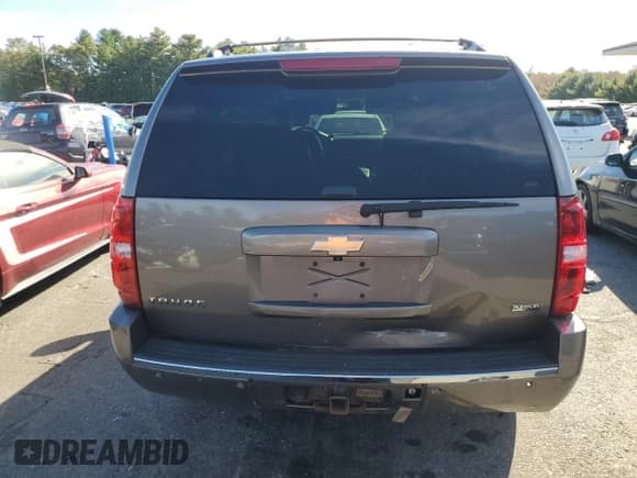 ✅ 2011 Chevrolet Tahoe LTZ • VIN: 1GNSKCE09BR372701 • Lot: 86086045. Listed on Copart with 187,230 mi. Free auction sales archive from the USA and detailed vehicle history report at DreamBid. Image 6.
