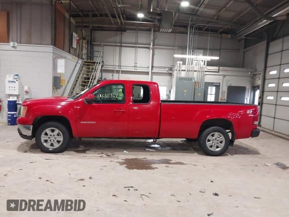 ✅ 2010 GMC Sierra 1500 • VIN: 1GTSKWE04AZ293560 • Лот: 41435162. Опубликован ранее на IAAI с пробегом 54 465 миль. Бесплатный доступ к архиву аукционных продаж из США и подробный отчёт об истории автомобиля на DreamBid. Изображение 14.
