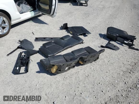 ✅ 2009 Ford Mustang GT • VIN: 1ZVHT85HX95109148 • Lot: 80126205. Wystawiony na Copart z przebiegiem 32 473 mil. Bezpłatny archiwum sprzedaży aukcyjnych z USA i szczegółowy raport historii pojazdu na DreamBid. Zdjęcie 12.