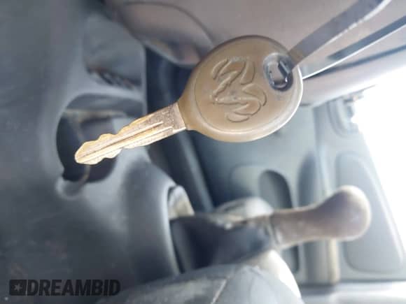 2005 Dodge Neon SE с VIN 1B3ES26C55D275927, выставлен на аукционе IAAI как лот 43620850 с пробегом Не указан миль и . История ставок и продаж доступна на DreamBid. Изображение 11.