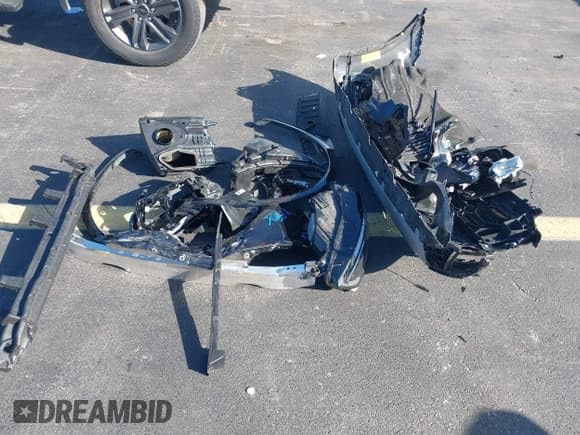 ✅ 2024 Audi Q5 S line Premium Plus • VIN: WA1EAAFY5R2032895 • Лот: 43473720. Опубликован ранее на IAAI с пробегом 24 332 миль. Бесплатный доступ к архиву аукционных продаж из США и подробный отчёт об истории автомобиля на DreamBid. Изображение 12.