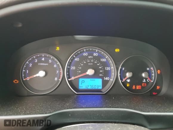 ✅ 2011 Hyundai Santa Fe SE • VIN: 5XYZH4AG3BG006147 • Lot: 87200004. Listed on Copart with 127,603 mi. Free auction sales archive from the USA and detailed vehicle history report at DreamBid. Image 9.