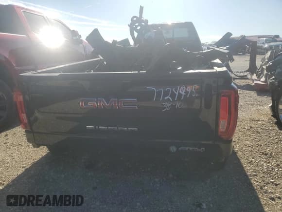 ✅ 2018 Chevrolet Silverado 1500 • VIN: N0V1N0NPART • Лот: 43236905. Опубликован ранее на Copart с пробегом Не указан. Бесплатный доступ к архиву аукционных продаж из США и подробный отчёт об истории автомобиля на DreamBid. Изображение 6.