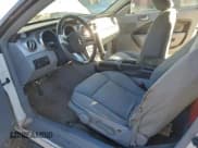 ✅ 2005 Ford Mustang Deluxe • VIN: 1ZVFT80N455107006 • Лот: 94484955. Опубликован ранее на Copart с пробегом 201 661 миль. Бесплатный доступ к архиву аукционных продаж из США и подробный отчёт об истории автомобиля на DreamBid. Изображение 7.