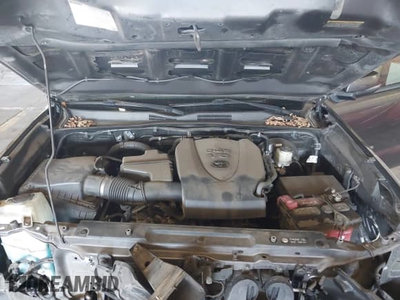 ✅ 2017 Toyota Tacoma SR5 • VIN: 5TFCZ5AN2HX051383 • Lot: 43034141. Listed on IAAI with 94,260 mi. Free auction sales archive from the USA and detailed vehicle history report at DreamBid. Image 10.