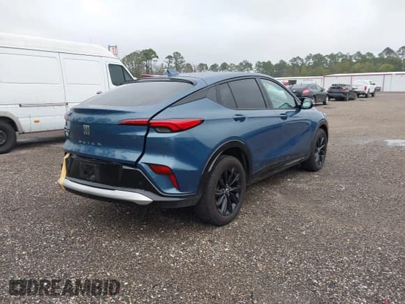 ✅ 2024 Buick Envista Sport Touring • VIN: KL47LBE24RB221463 • Lot: 43413927. Listed on IAAI with 22,329 mi. Free auction sales archive from the USA and detailed vehicle history report at DreamBid. Image 4.