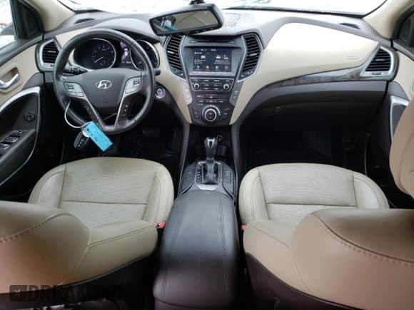 ✅ 2017 Hyundai Santa Fe 2.4L • VIN: 5XYZU3LB3HG446126 • Лот: 79726303. Опубликован ранее на Copart с пробегом 59 741 миль. Бесплатный доступ к архиву аукционных продаж из США и подробный отчёт об истории автомобиля на DreamBid. Изображение 8.