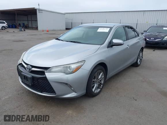 2016 Toyota Camry SE z VIN 4T1BF1FK3GU128947, wystawiony jako IAAI lot #43441717 z przebiegiem 135 744 mil mil oraz . Historia ofert i sprzedaży dostępna na DreamBid. Obrazek 2.