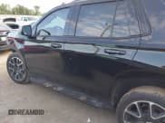 ✅ 2024 Chevrolet Tahoe RST • VIN: 1GNSCRKDXRR145972 • Lot: 42216403. Wystawiony na IAAI z przebiegiem 30 952 mil. Bezpłatny archiwum sprzedaży aukcyjnych z USA i szczegółowy raport historii pojazdu na DreamBid. Zdjęcie 15.