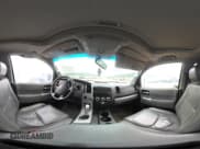 ✅ 2008 Toyota Sequoia Limited • VIN: 5TDBY68A98S021004 • Lot: 42579187. Wystawiony na IAAI z przebiegiem Nie podano. Bezpłatny archiwum sprzedaży aukcyjnych z USA i szczegółowy raport historii pojazdu na DreamBid. Zdjęcie 18.