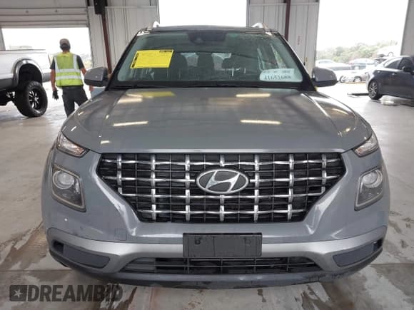✅ 2022 Hyundai Venue SEL • VIN: KMHRC8A3XNU155124 • Lot: 41652688. Listed on IAAI with 44,382 mi. Free auction sales archive from the USA and detailed vehicle history report at DreamBid. Image 12.