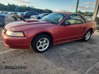 ✅ 2000 Ford Mustang GT • VIN: 1FAFP45X7YF263636 • Lot: 90754945. Wystawiony na Copart z przebiegiem 56 268 mil. Bezpłatny archiwum sprzedaży aukcyjnych z USA i szczegółowy raport historii pojazdu na DreamBid. Zdjęcie 1.