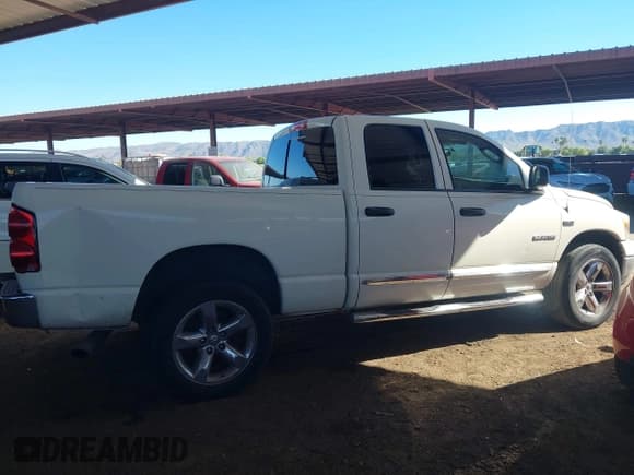 ✅ 2008 Dodge 1500 ST • VIN: 1D7HU18258J164035 • Lot: 43355122. Listed on IAAI with 306,224 mi. Free auction sales archive from the USA and detailed vehicle history report at DreamBid. Image 13.