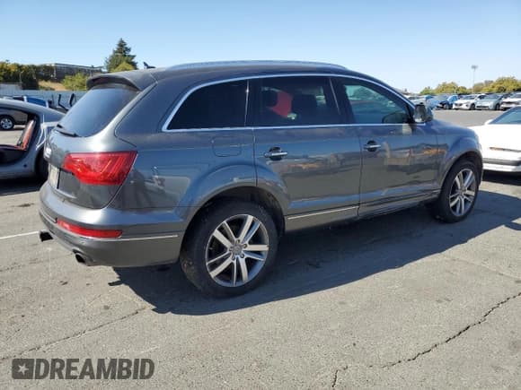 ✅ 2013 Audi Q7 Premium Plus • VIN: WA1LGAFE2DD001595 • Lot: 70378205. Listed on Copart with 133,235 mi. Free auction sales archive from the USA and detailed vehicle history report at DreamBid. Image 3.