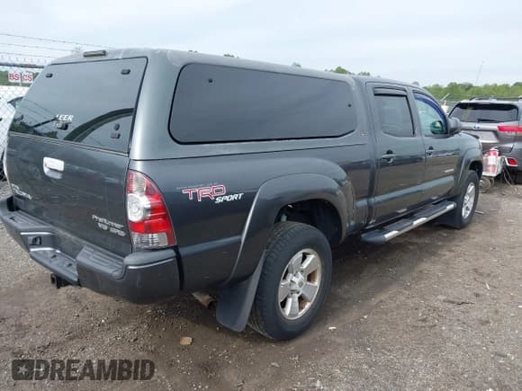✅ 2009 Toyota Tacoma PreRunner • VIN: 3TMKU72N29M019402 • Lot: 43317826. Wystawiony na IAAI z przebiegiem 253 532 mil. Bezpłatny archiwum sprzedaży aukcyjnych z USA i szczegółowy raport historii pojazdu na DreamBid. Zdjęcie 4.
