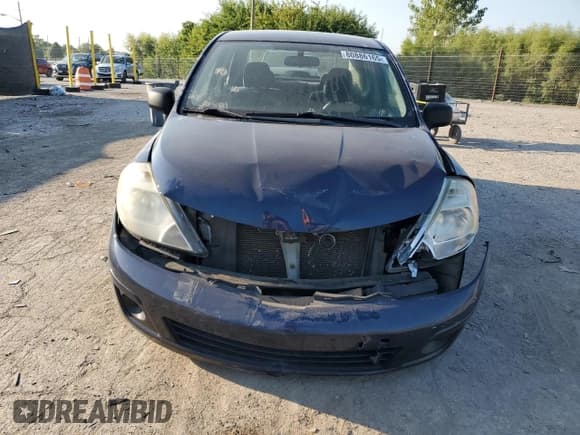✅ 2009 Nissan Versa 1.6 • VIN: 3N1CC11E99L464251 • Lot: 80886165. Listed on Copart with 119,401 mi. Free auction sales archive from the USA and detailed vehicle history report at DreamBid. Image 5.