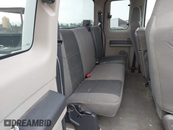 ✅ 2010 Ford F-250 XL • VIN: 1FTSX2BR8AEA16883 • Lot: 43807255. Listed on IAAI with 205,223 mi. Free auction sales archive from the USA and detailed vehicle history report at DreamBid. Image 8.