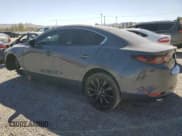 ✅ 2025 Mazda 3 S Carbon Edition • VIN: JM1BPBCM0S1768413 • Lot: 85125955. Wystawiony na Copart z przebiegiem 23 589 mil. Bezpłatny archiwum sprzedaży aukcyjnych z USA i szczegółowy raport historii pojazdu na DreamBid. Zdjęcie 2.