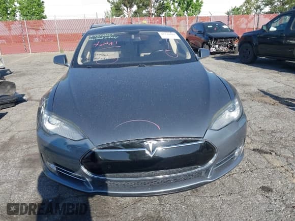 ✅ 2014 Tesla Model S 60 • VIN: 5YJSA1S11EFP35998 • Lot: 42316563. Listed on IAAI with 83,835 mi. Free auction sales archive from the USA and detailed vehicle history report at DreamBid. Image 13.