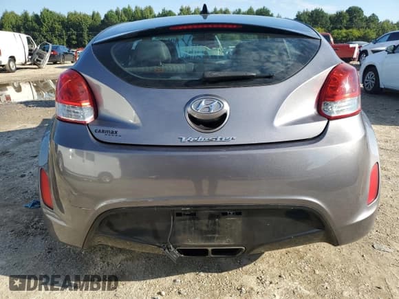 ✅ 2013 Hyundai Veloster w/Black Int • VIN: KMHTC6AD6DU172715 • Lot: 73066804. Wystawiony na Copart z przebiegiem 57 244 mil. Bezpłatny archiwum sprzedaży aukcyjnych z USA i szczegółowy raport historii pojazdu na DreamBid. Zdjęcie 6.