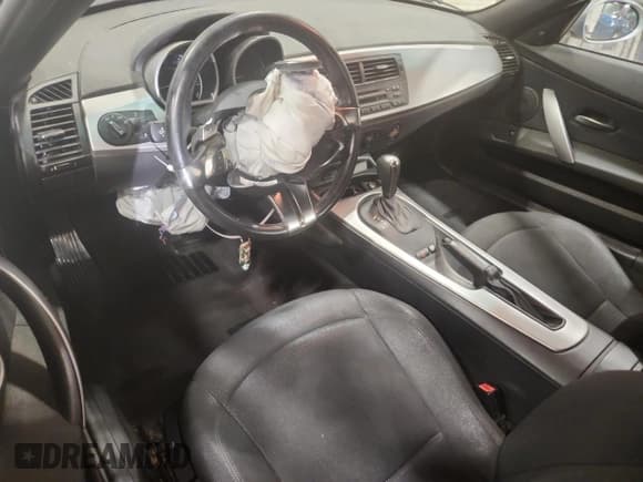 ✅ 2006 BMW Z4 3.0i • VIN: 4USBU33586LW67759 • Лот: 91785915. Опубликован ранее на Copart с пробегом 70 003 миль. Бесплатный доступ к архиву аукционных продаж из США и подробный отчёт об истории автомобиля на DreamBid. Изображение 8.