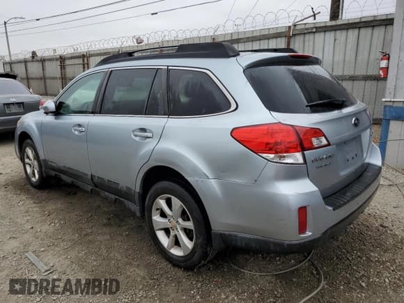 ✅ 2013 Subaru Outback Premium • VIN: 4S4BRBCC8D3258010 • Lot: 60562405. Listed on Copart with 110,049 mi. Free auction sales archive from the USA and detailed vehicle history report at DreamBid. Image 2.