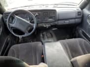 ✅ 2000 Dodge Dakota Sport • VIN: 1B7GG2AN2YS794418 • Lot: 85049154. Wystawiony na Copart z przebiegiem 165 444 mil. Bezpłatny archiwum sprzedaży aukcyjnych z USA i szczegółowy raport historii pojazdu na DreamBid. Zdjęcie 8.