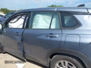 ✅ 2024 Toyota Corolla Cross L • VIN: 7MUAAAAG7RV095949 • Lot: 41956005. Listed on IAAI with 22,802 mi. Free auction sales archive from the USA and detailed vehicle history report at DreamBid. Image 14.