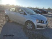 ✅ 2012 Chevrolet Sonic LS • VIN: 1G1JB5SH2C4152334 • Lot: 46574475. Wystawiony na Copart z przebiegiem 145 396 mil. Bezpłatny archiwum sprzedaży aukcyjnych z USA i szczegółowy raport historii pojazdu na DreamBid. Zdjęcie 4.