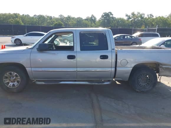 ✅ 2006 GMC Sierra 1500 SLE1 • VIN: 2GTEC13TX61231784 • Lot: 42782323. Listed on IAAI with 294,610 mi. Free auction sales archive from the USA and detailed vehicle history report at DreamBid. Image 14.