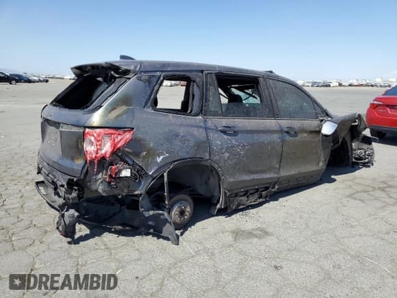 ✅ 2019 Honda Passport EX-L • VIN: 5FNYF7H57KB008191 • Lot: 61985565. Listed on Copart with Not provided. Free auction sales archive from the USA and detailed vehicle history report at DreamBid. Image 3.