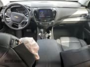 ✅ 2021 Chevrolet Traverse LT • VIN: 1GNEVHKW7MJ137029 • Lot: 48375565. Wystawiony na Copart z przebiegiem 43 908 mil. Bezpłatny archiwum sprzedaży aukcyjnych z USA i szczegółowy raport historii pojazdu na DreamBid. Zdjęcie 8.